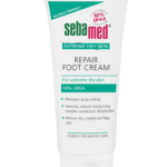 Cremă dermatologică reparatoare pentru picioare cu 10% uree